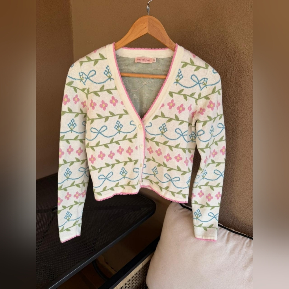 Ivy City Co Floral Cardigan in Cream and Pink 100% Cotton - Picture 1 of 3